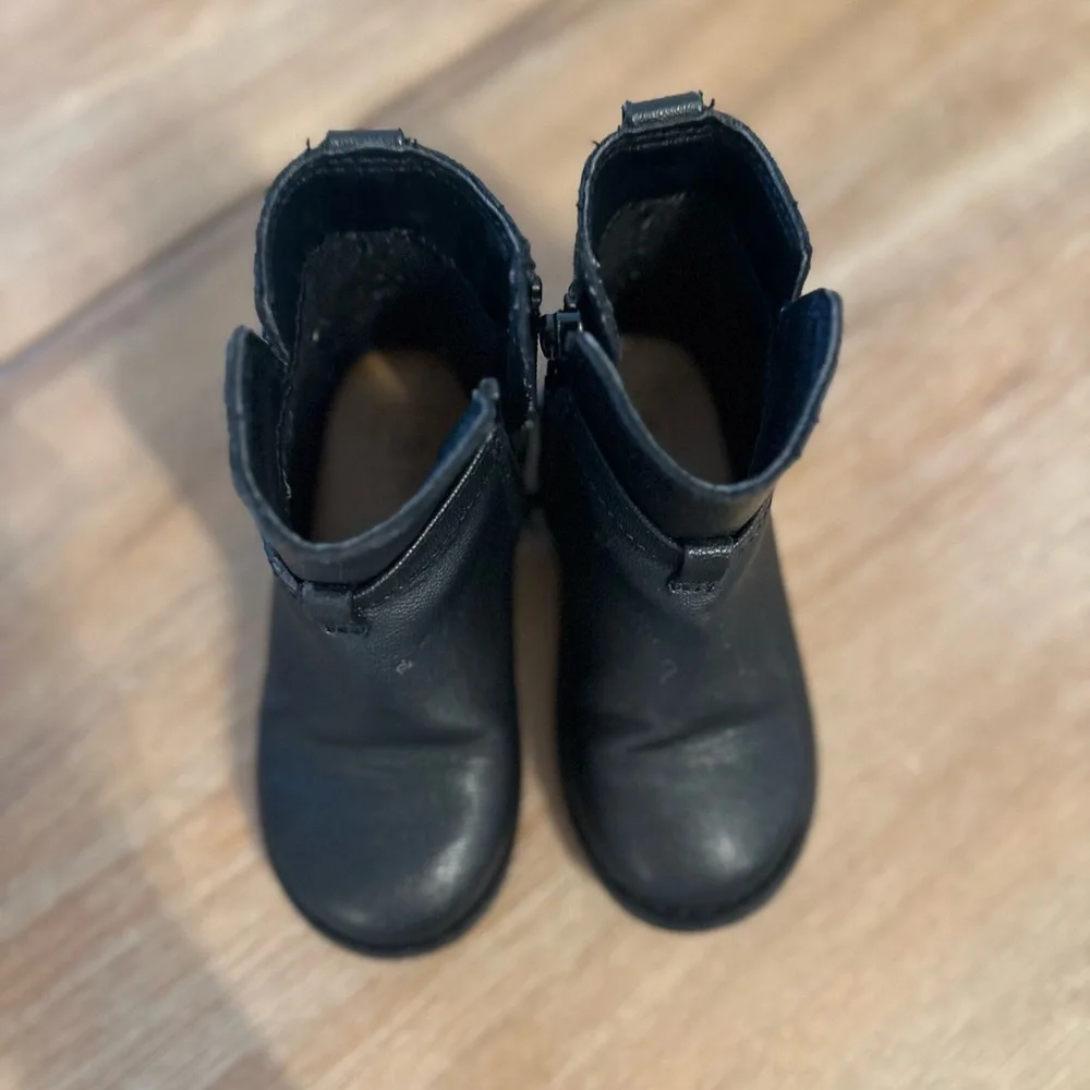Baby Gap black boots baby girl boots size 7